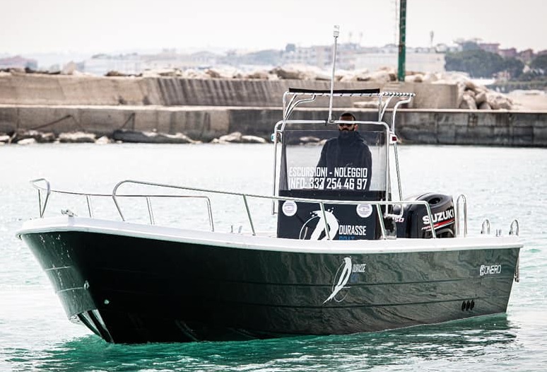 conero photo 1 Bateau Conero Breeze 820 pour la pêche en mer au Grau-du-Roi